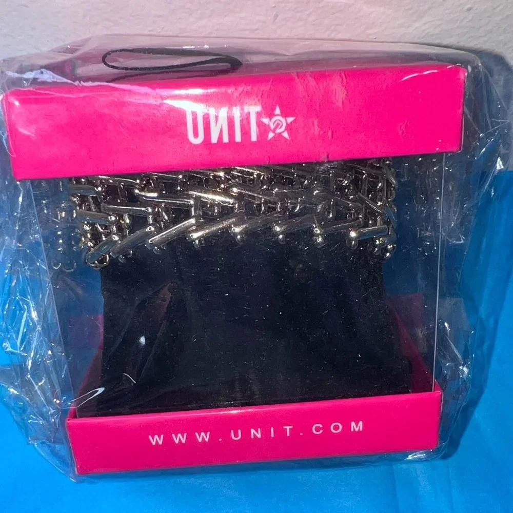 New In Box Ladies UNIT Misfit Bracelet - Picture 1 of 2